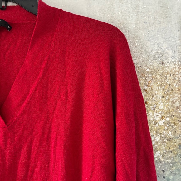 DKNY Sweater (NWOT) - Picture 6 of 11